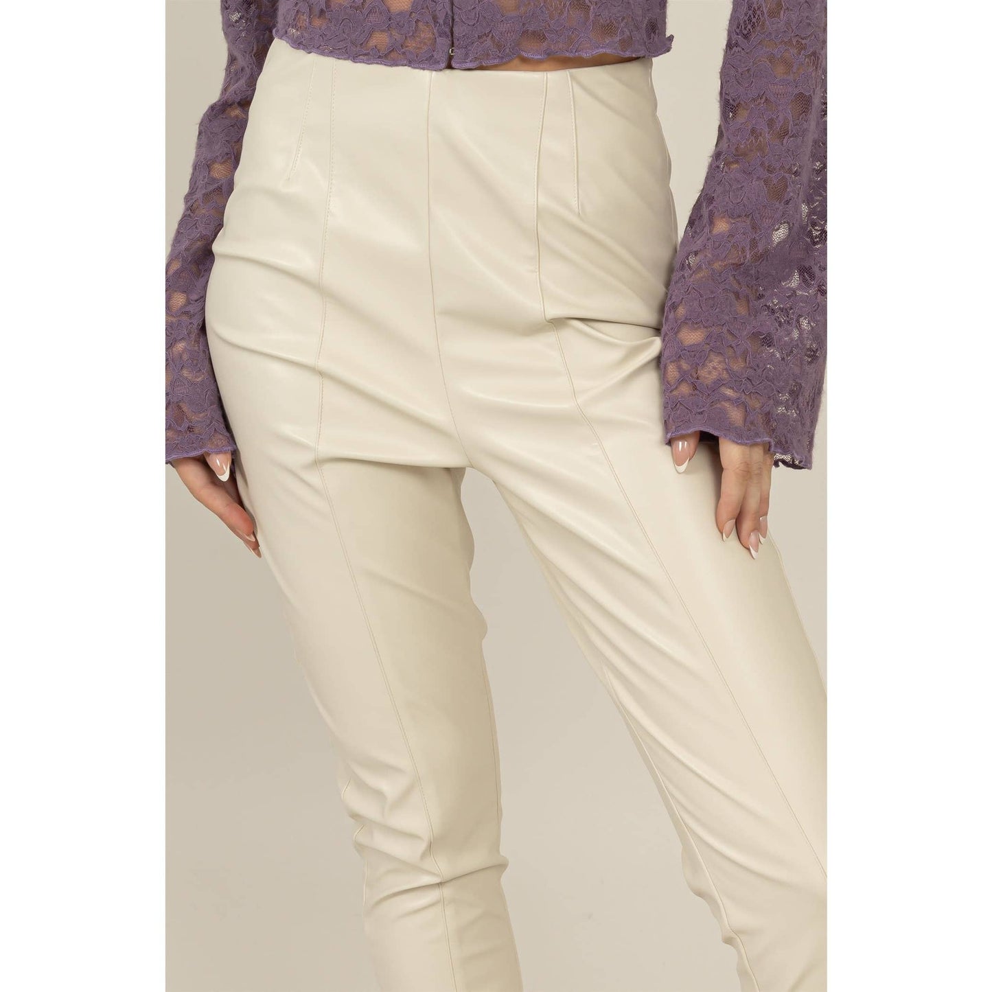 Faux Leather High-Waist Skinny Pants: CREAM / S-M-L