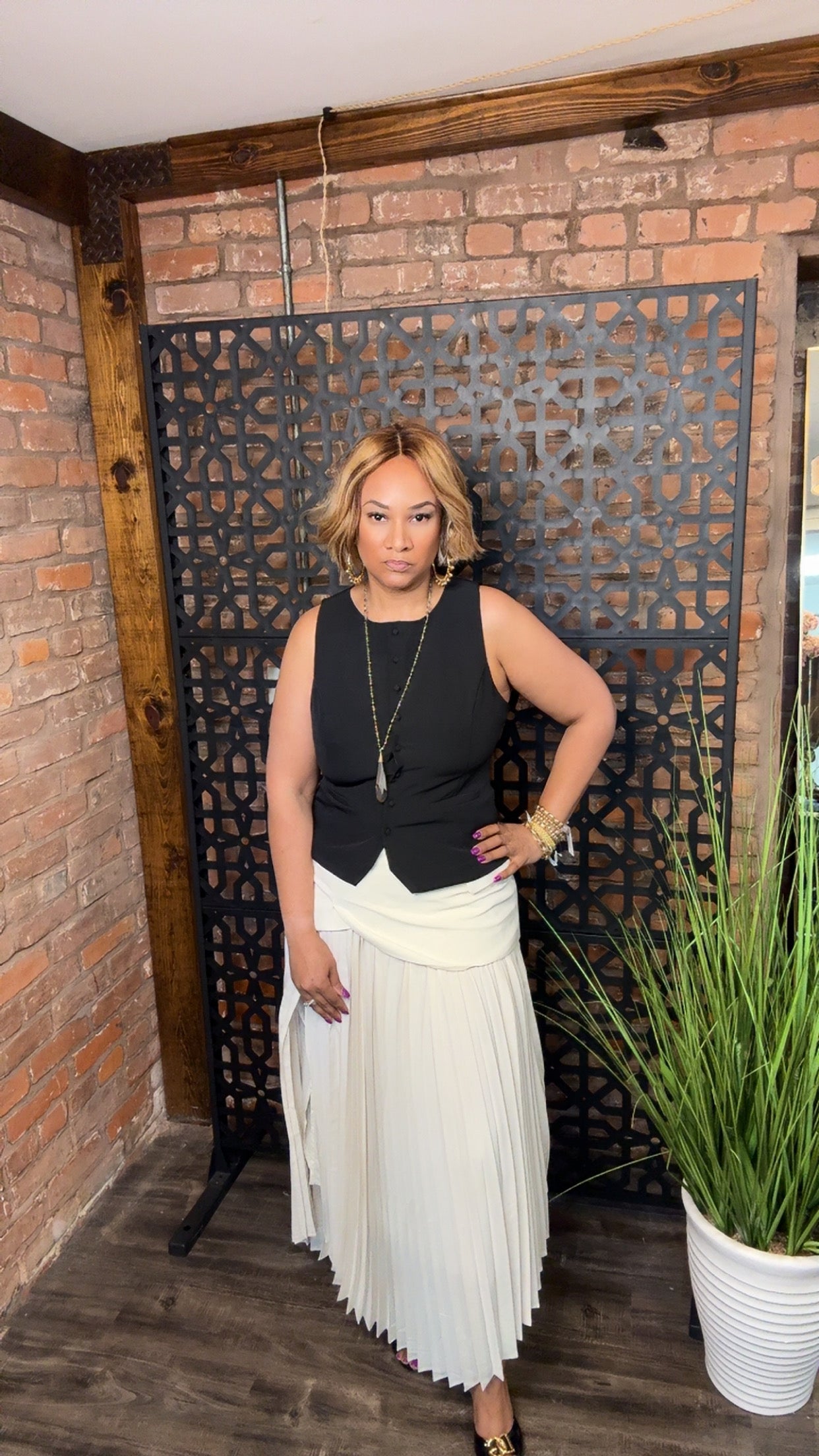 "Lana" Pleated Ivory Skirt