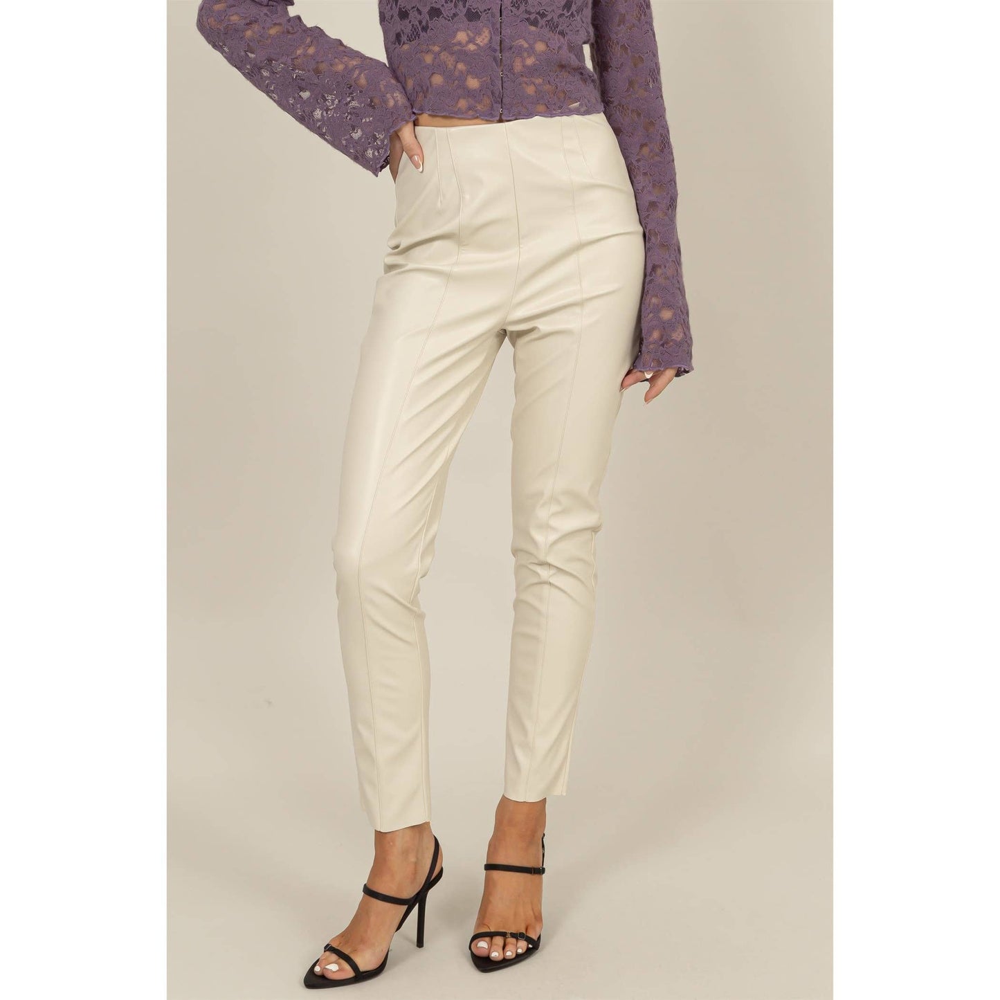 Faux Leather High-Waist Skinny Pants: CREAM / S-M-L