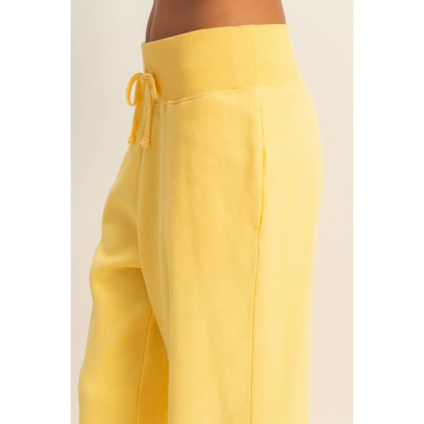 High-Waist Jogger Pants: BANANA CREAM / S-M-L(2-2-2)