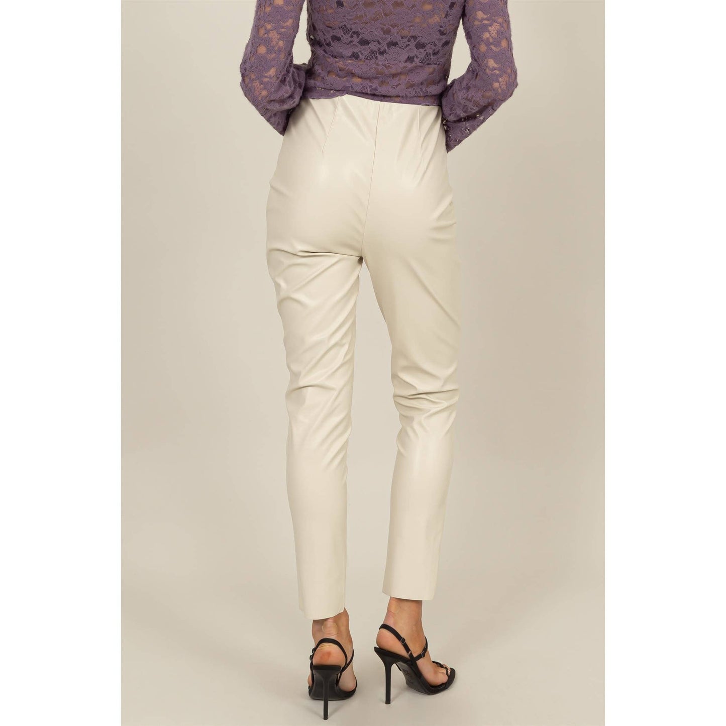 Faux Leather High-Waist Skinny Pants: CREAM / S-M-L