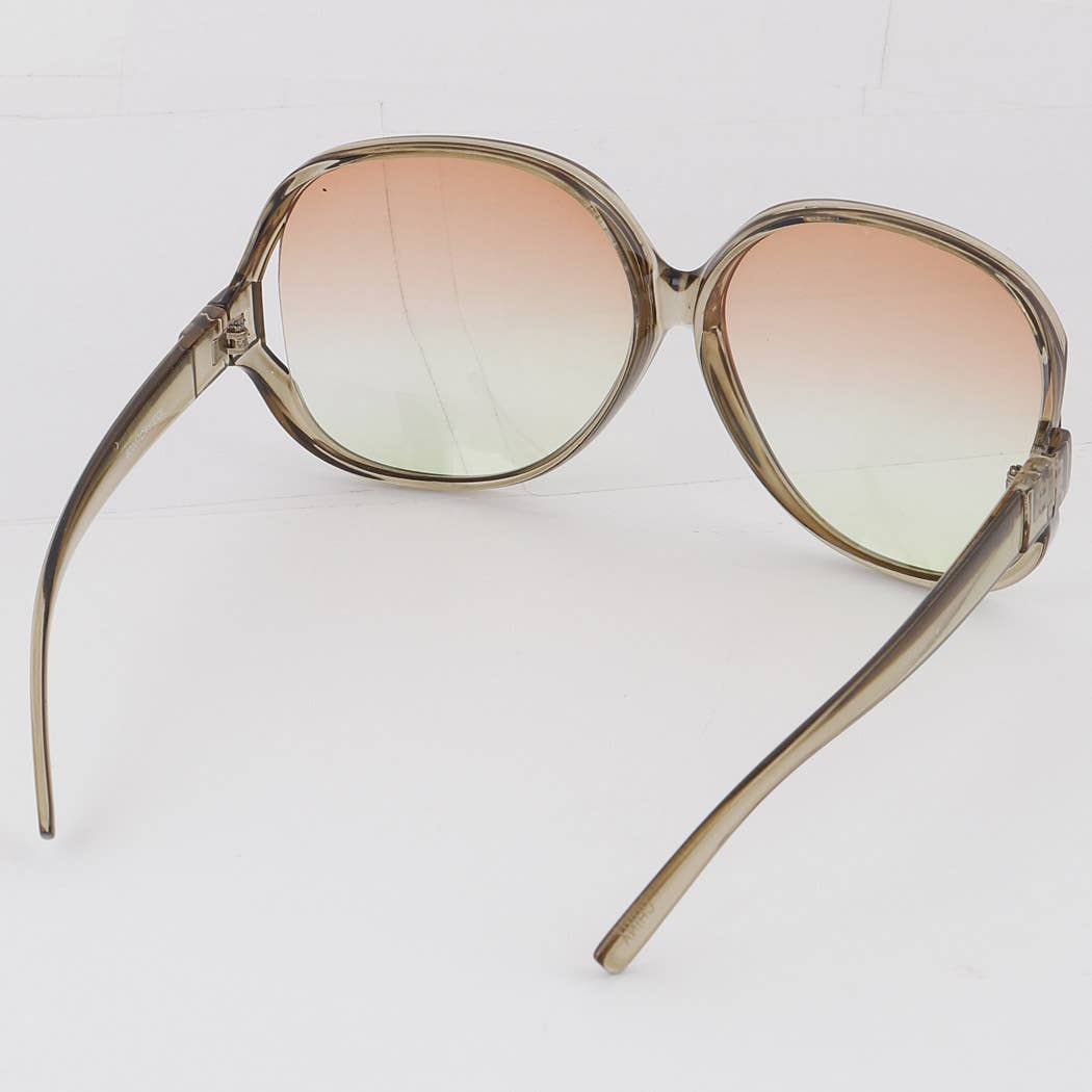 80007CRY Dver Sized Round Sunglasses: MIX
