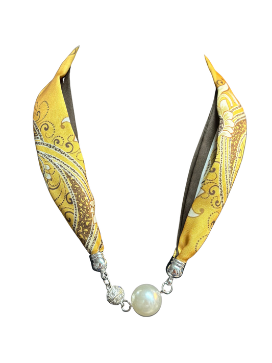 Bandana Pearl Necklace