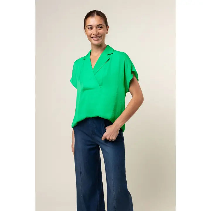 Convertible Collar Hi Lo Blouse