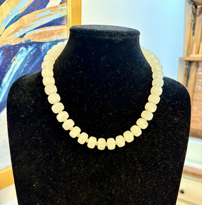 Round Small Beaded Necklace In Assorted Colors
