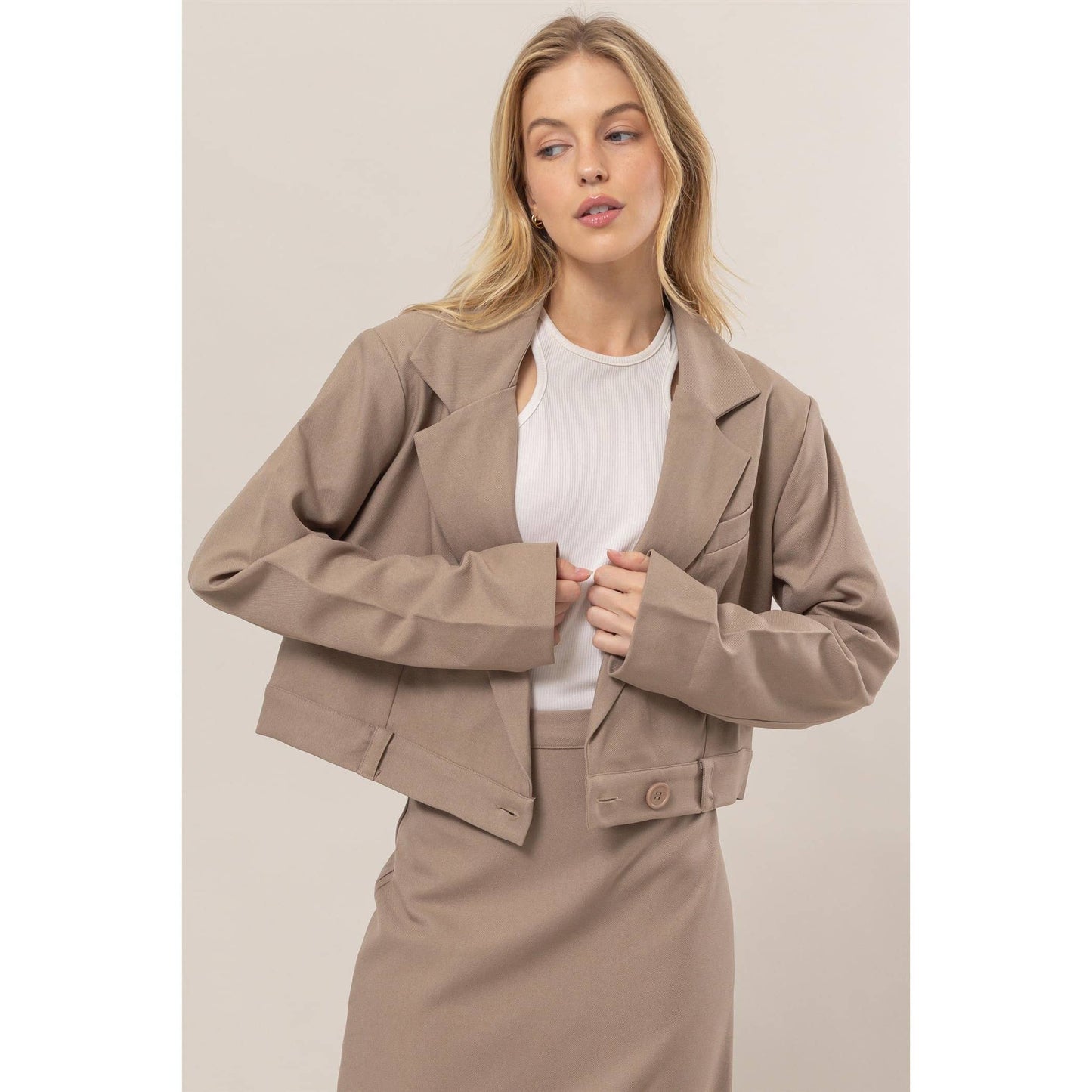 Button Band Cropped Jacket: MOCHA